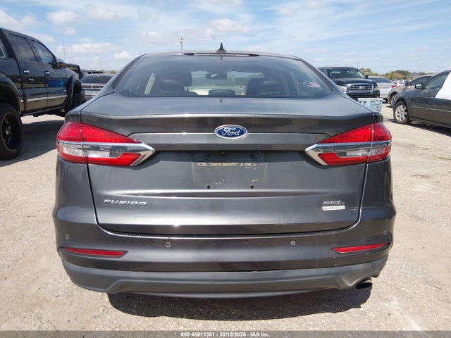 2019 FORD FUSION SEL 16