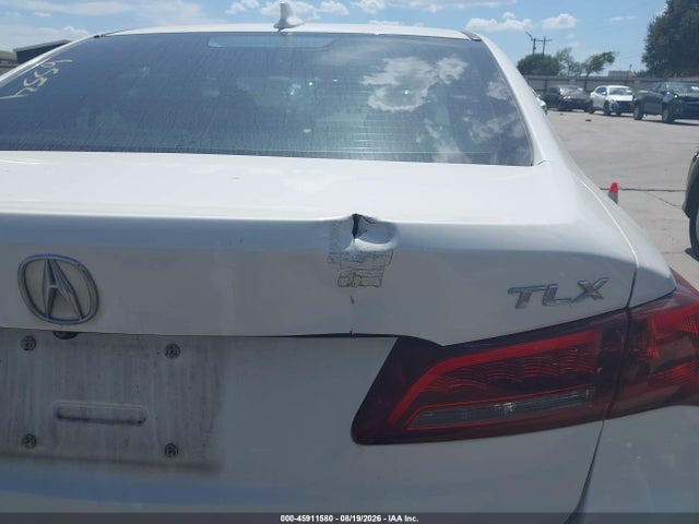 صورة 20 لـ 2015 Acura TLX