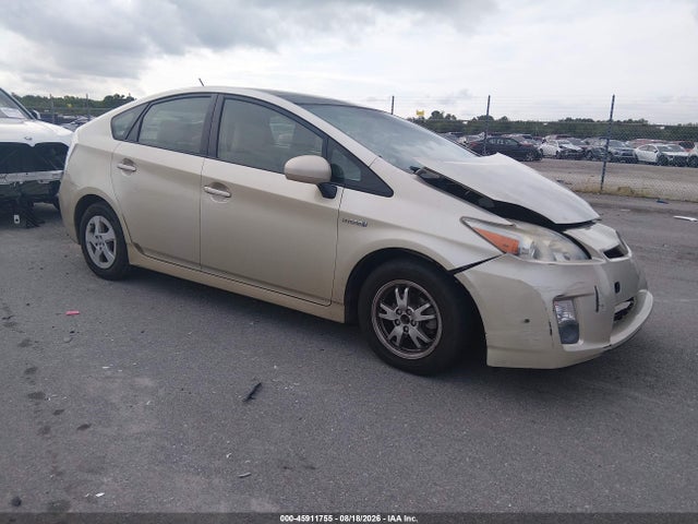 2010 TOYOTA PRIUS III