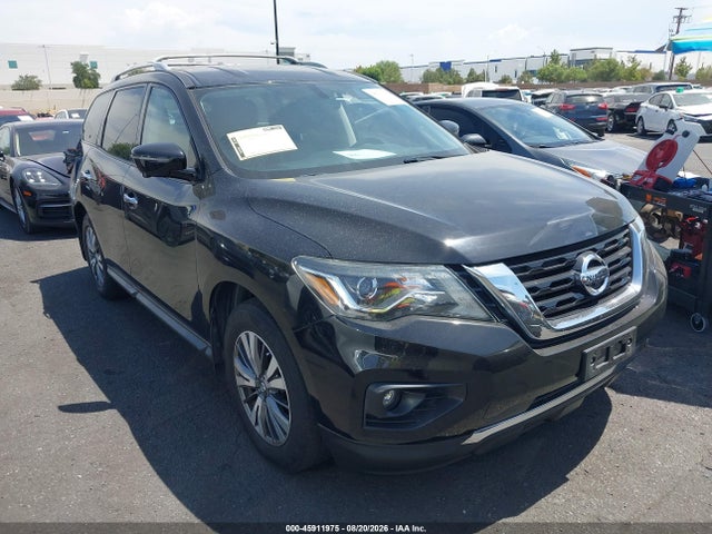 2017 NISSAN PATHFINDE SL