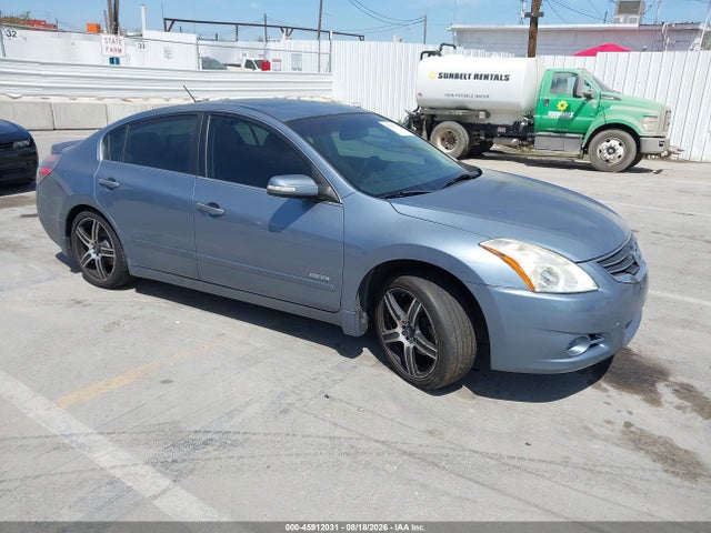 2011 NISSAN ALTIMA 