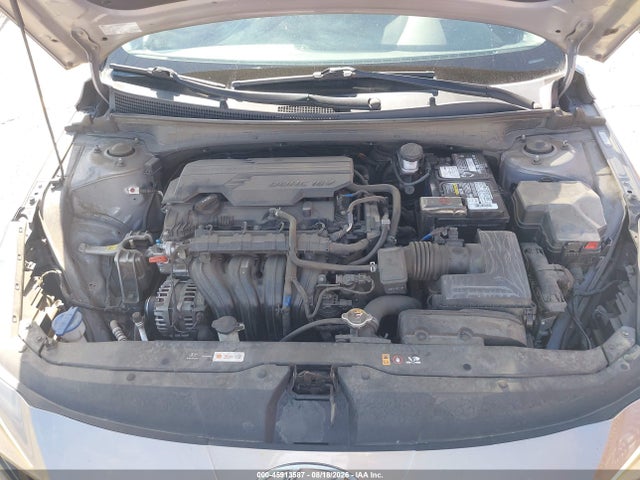 2023 HYUNDAI ELANTRA SE 10