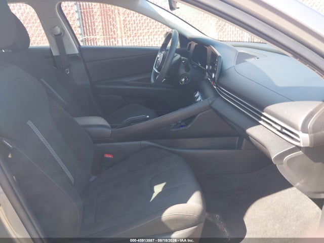 2023 HYUNDAI ELANTRA SE 5