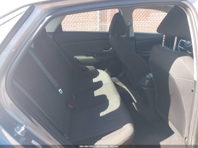 2023 HYUNDAI ELANTRA SE 8