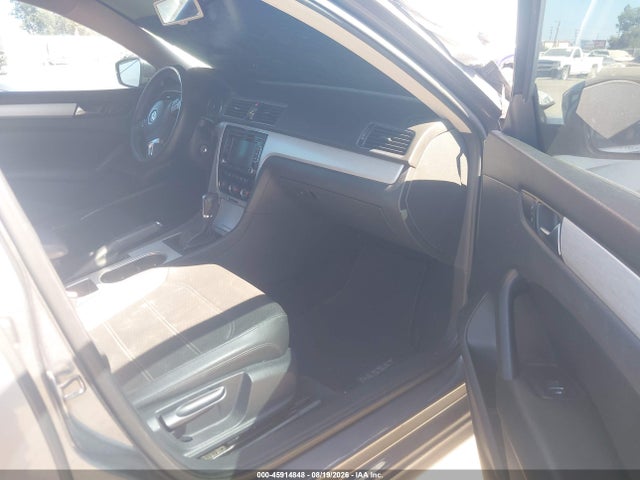 صورة 5 لـ 2013 Volkswagen PASSAT 2.0L TDI SE