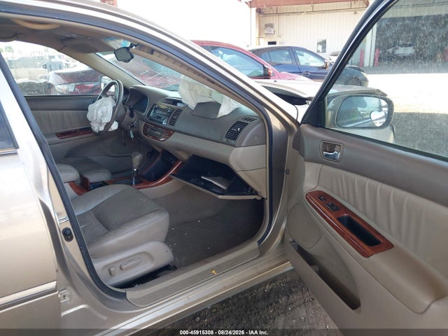 صورة 5 لـ 2002 Toyota CAMRY XLE