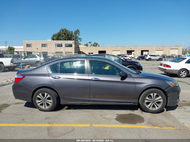 2015 Honda ACCORD LX — миниатюра 13