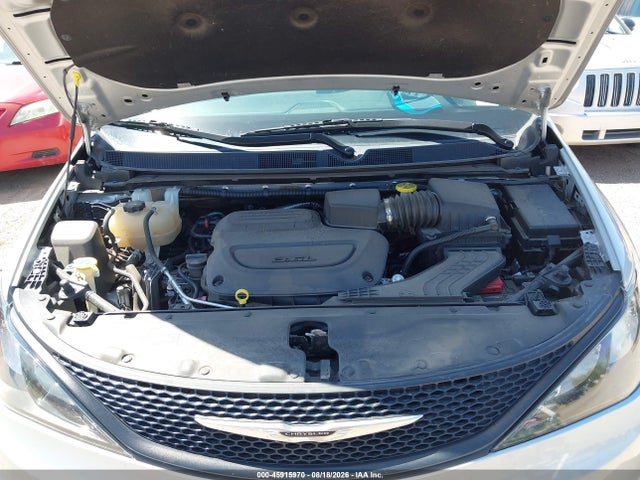 2023 CHRYSLER VOYAGER LX 10