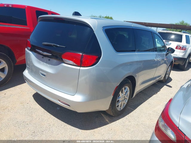 2023 CHRYSLER VOYAGER LX 4