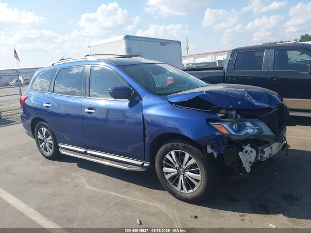 2017 NISSAN PATHFINDE SL