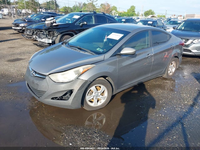 2014 Hyundai ELANTRA SE 照片 2