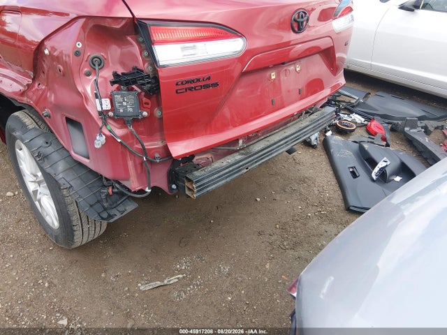 2022 TOYOTA COROLLA CROSS LE 19