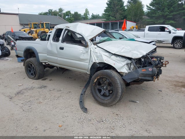 2001 TOYOTA TACOMA BASE V6
