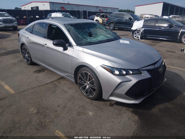 2019 TOYOTA AVALON XSE