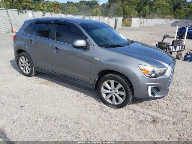 2015 MITSUBISHI OUTLANDER SE