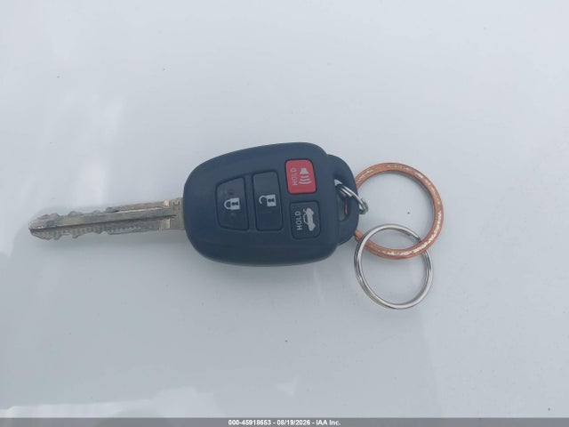 2019 TOYOTA COROLLA SE 11