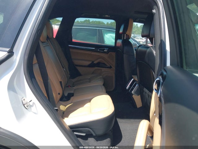 2018 PORSCHE CAYENNE 8