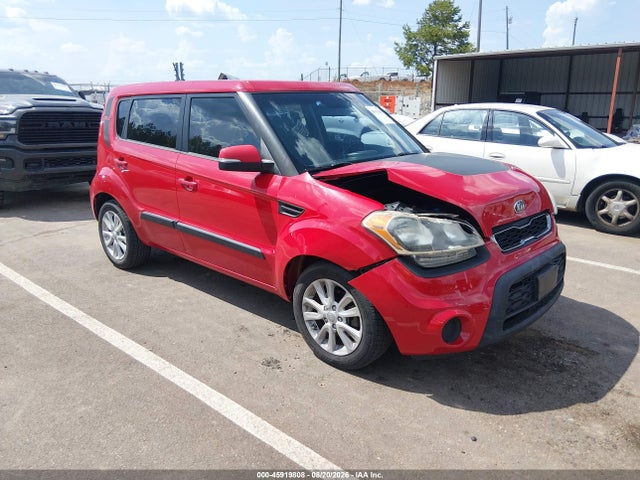 2013 KIA SOUL +