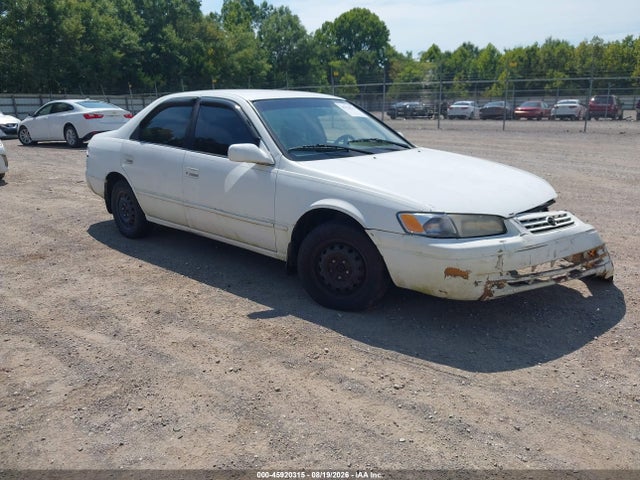 1999 TOYOTA CAMRY LE