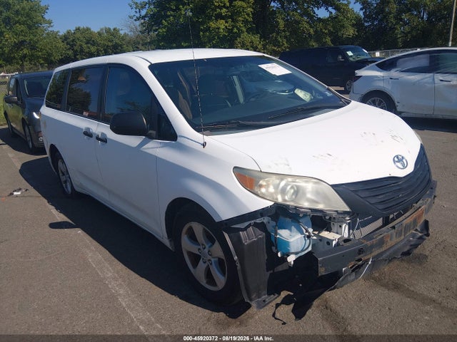 2011 TOYOTA SIENNA BASE V6