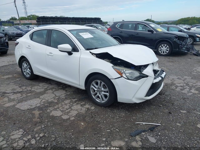 2018 TOYOTA YARIS 