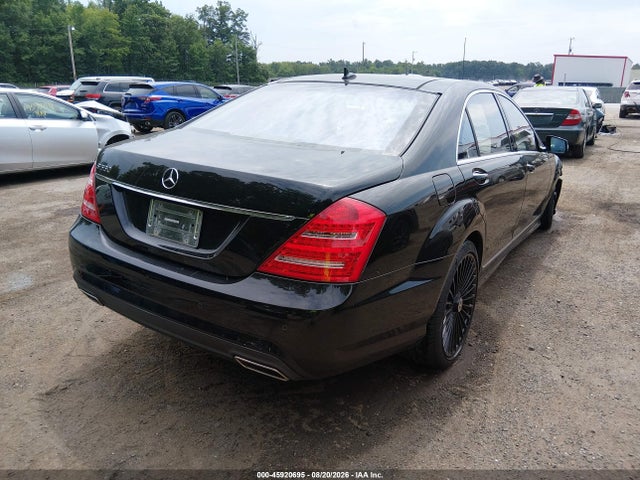 صورة 4 لـ 2013 Mercedes-BENZ S 550
