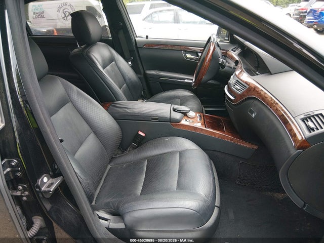 صورة 5 لـ 2013 Mercedes-BENZ S 550