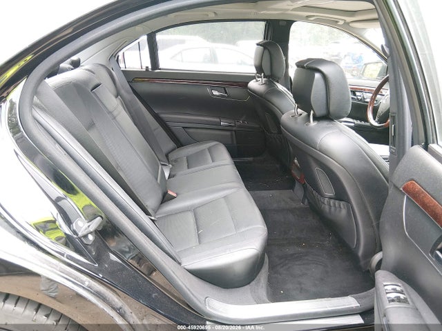 صورة 8 لـ 2013 Mercedes-BENZ S 550