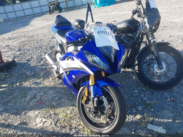 2011 YAMAHA YZF 