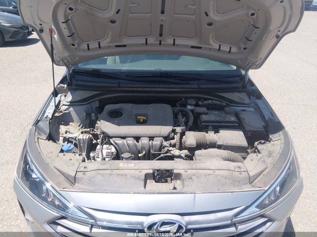 2020 HYUNDAI ELANTRA SE 10