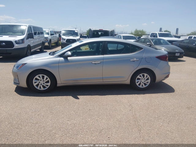 2020 HYUNDAI ELANTRA SE 13