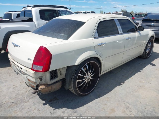 صورة 4 لـ 2005 Chrysler 300