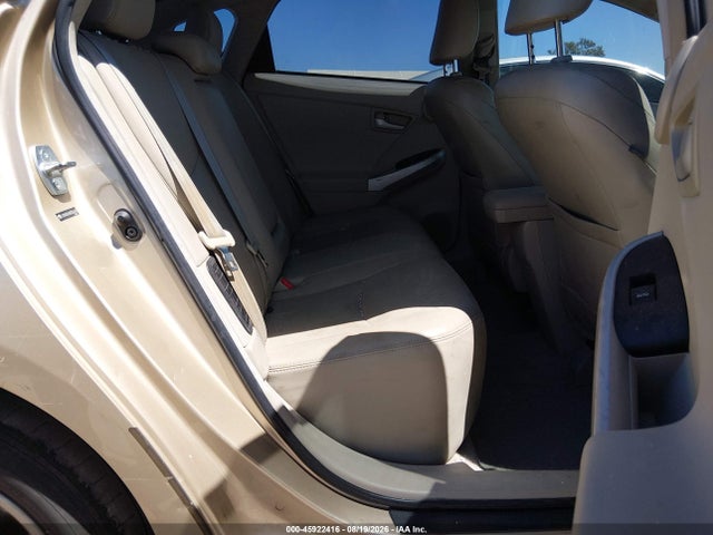 صورة 8 لـ 2011 Toyota PRIUS FIVE