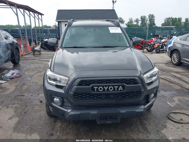 2017 Toyota TACOMA SR5 V6 照片 12
