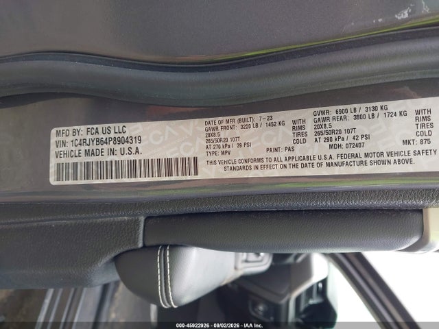 2023 JEEP GRAND CHEROKEE 4XE 30TH ANNIVERSARY 9