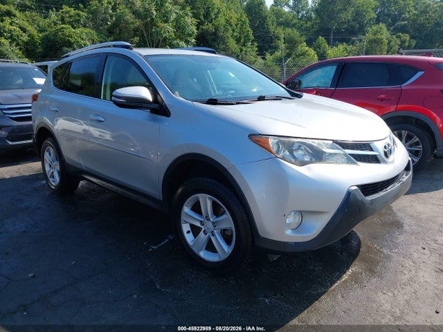 2013 TOYOTA RAV4 XLE
