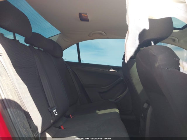 صورة 8 لـ 2012 Volkswagen JETTA 2.0L S