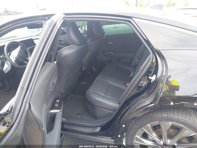 2026 TOYOTA CROWN LIMITED 8