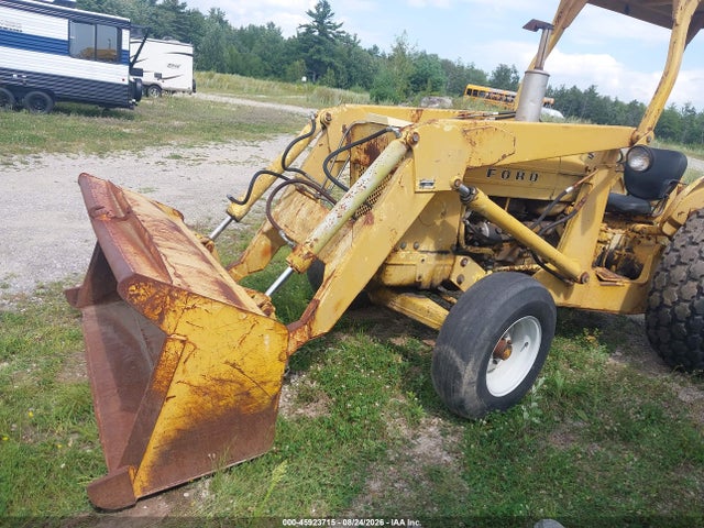 1975 FORD TRACTOR 12