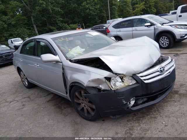 2005 TOYOTA AVALON XLS