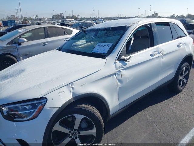 2020 MERCEDES-BENZ GLC 300 6