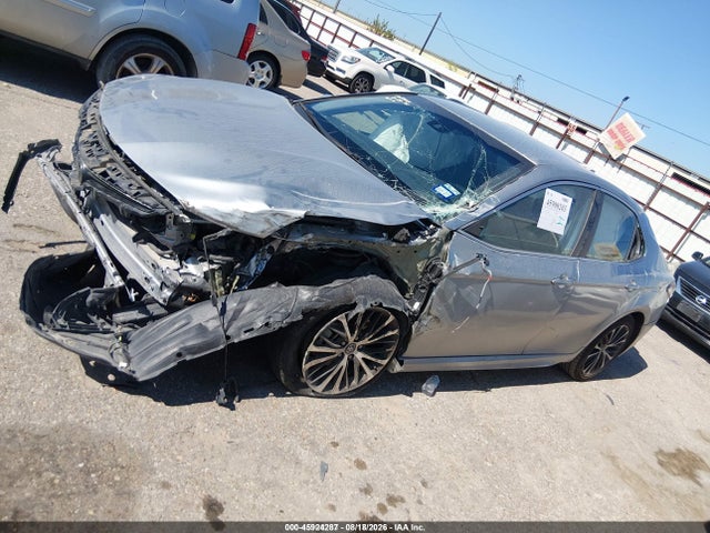 2019 TOYOTA CAMRY SE 14