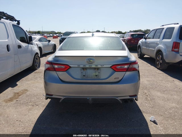 2019 TOYOTA CAMRY SE 16