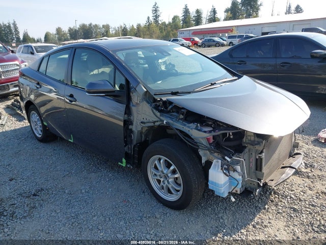 2022 TOYOTA PRIUS LE