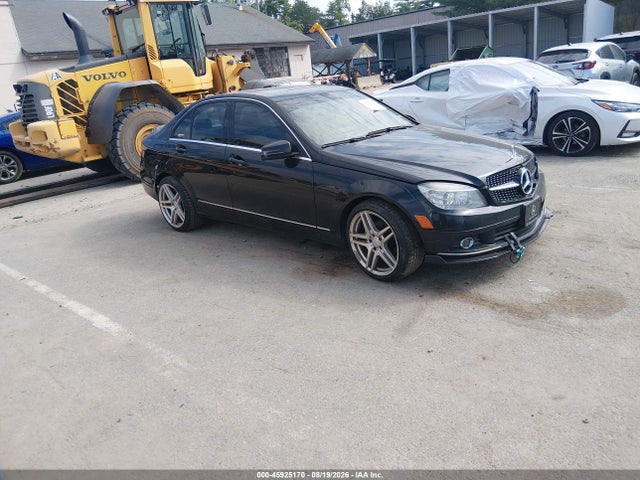 2011 MERCEDES-BENZ C LUXURY 4MATIC
