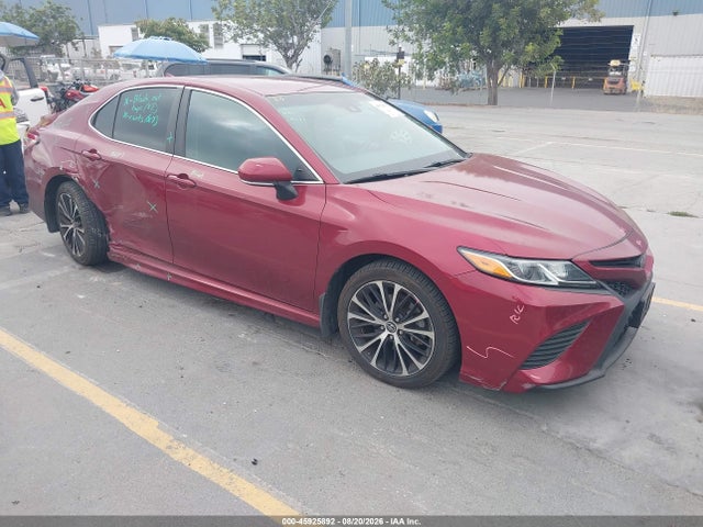 2018 TOYOTA CAMRY SE