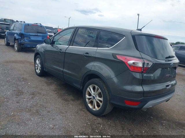 2017 FORD ESCAPE SE 3