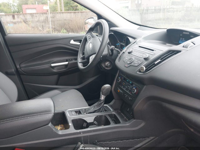 2017 FORD ESCAPE SE 5