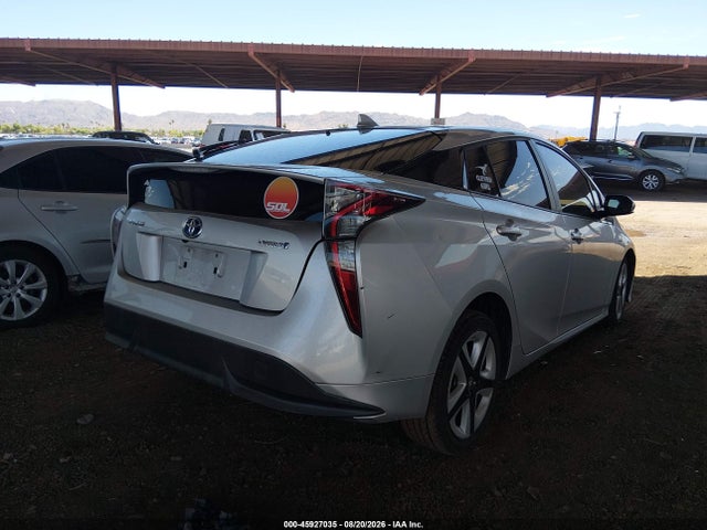 صورة 4 لـ 2016 Toyota PRIUS THREE TOURING
