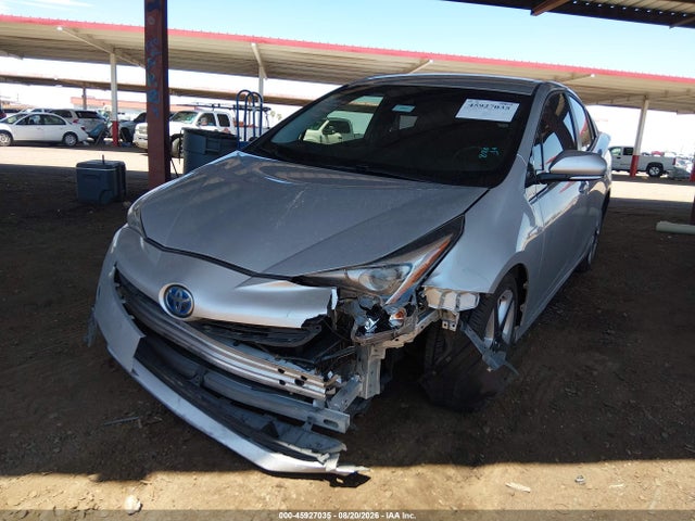 صورة 6 لـ 2016 Toyota PRIUS THREE TOURING